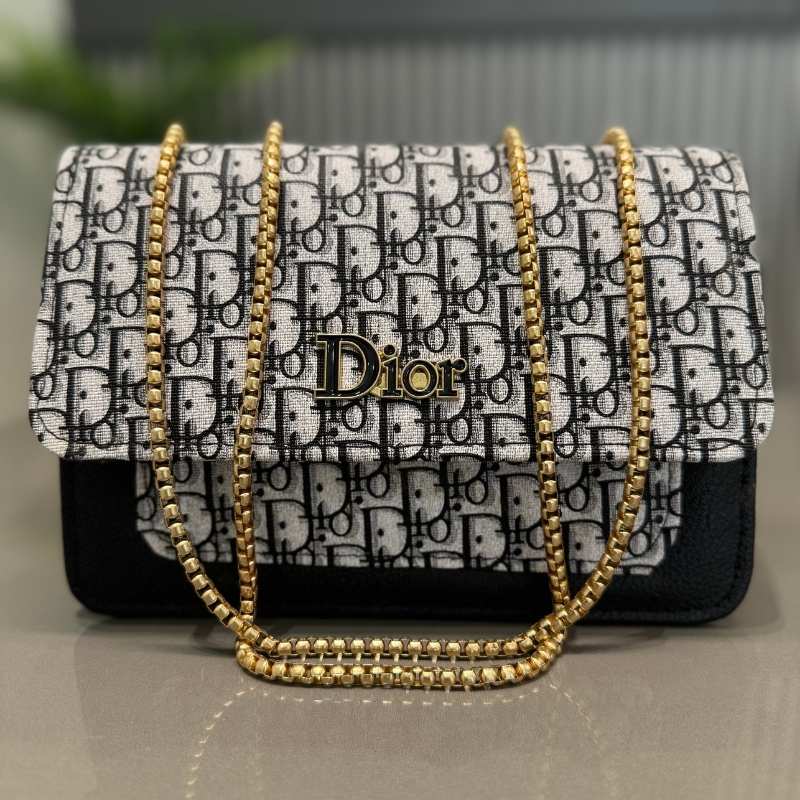 Black Elegant Cat Handle Handbag - Image 4